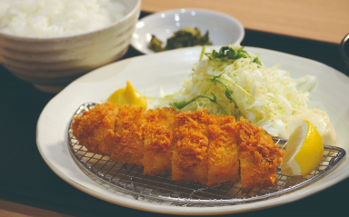 三元豚のロースカツ定食